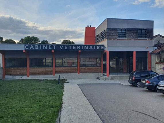 Ext&eacute;rieur de la clinique de Bar-sur-Aube